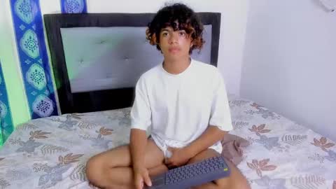 swwet_boy online show from December 23, 5:11 pm