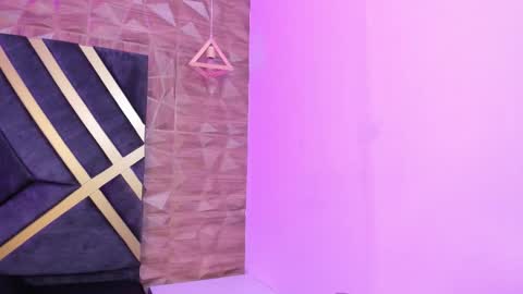 Sydney online show from February 19, 11:12 pm