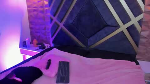 Snapshot of sydney_miller_ chatting on April 30, 11:31 pm Sydney online show from April 30, 11:31 pm