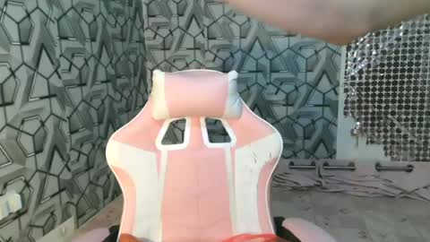 sydnyxox1 online show from June 16, 4:42 pm