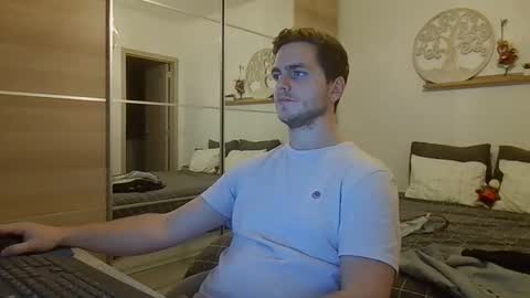 Snapshot of syl092 chatting on November 5, 5:02 pm syl092 online show from November 5, 5:02 pm