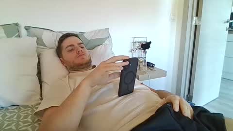 Snapshot of syl092 chatting on December 15, 10:08 am syl092 online show from December 15, 10:08 am