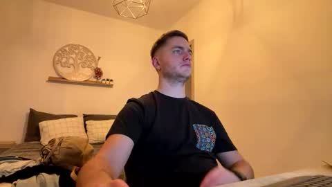 syl092 online show from February 10, 5:28 pm