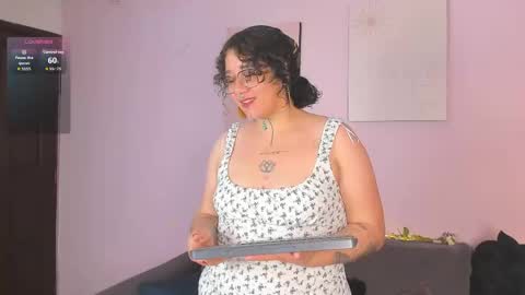 Snapshot of sylvara_bx chatting on April 29, 11:47 am online show from April 29, 11:47 am