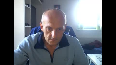 Snapshot of sylverstart92 chatting on January 1, 8:35 am sylverstart92 online show from January 1, 8:35 am