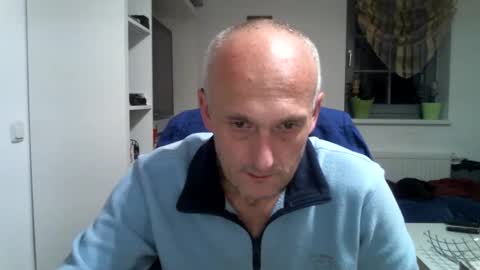 Snapshot of sylverstart92 chatting on January 3, 7:50 pm sylverstart92 online show from January 3, 7:50 pm