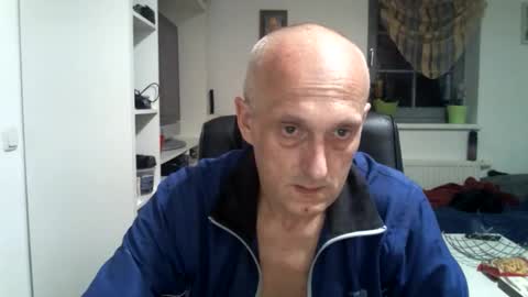 Snapshot of sylverstart92 chatting on March 1, 8:53 pm sylverstart92 online show from March 1, 8:53 pm