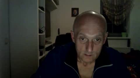 Snapshot of sylverstart92 chatting on March 7, 8:44 pm sylverstart92 online show from March 7, 8:44 pm