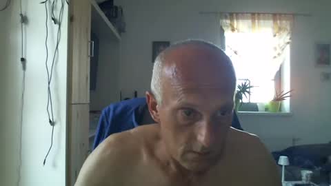 Snapshot of sylverstart92 chatting on July 18, 4:55 pm sylverstart92 online show from July 18, 4:55 pm