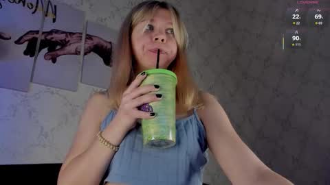 Snapshot of sylviarussell chatting on October 9, 7:06 am Sylvia online show from October 9, 7:06 am