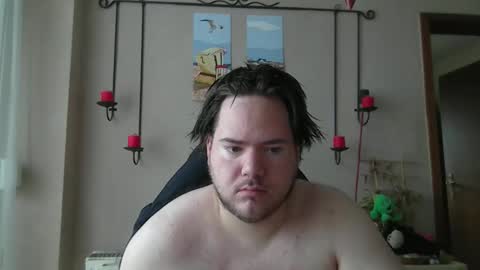 sympon1e online show from December 3, 9:51 am