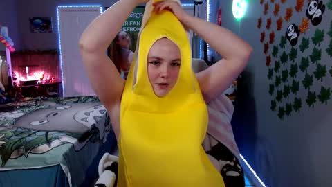 Jennah online show from October 4, 10:30 pm