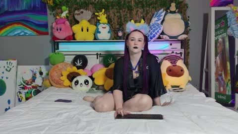 Jennah online show from April 5, 5:43 pm