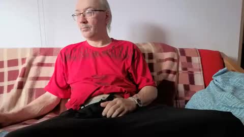 Snapshot of szaszinno6669068 chatting on October 23, 7:51 am szaszinno6669068 online show from October 23, 7:51 am