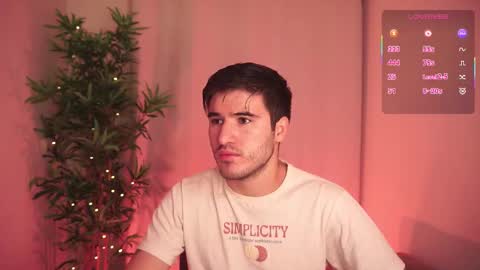 Snapshot of t0ny_wylie chatting on November 18, 9:58 am t0ny_wylie online show from November 18, 9:58 am