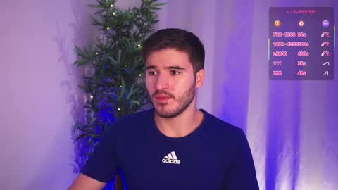 Snapshot of t0ny_wylie chatting on December 4, 1:09 pm t0ny_wylie online show from December 4, 1:09 pm