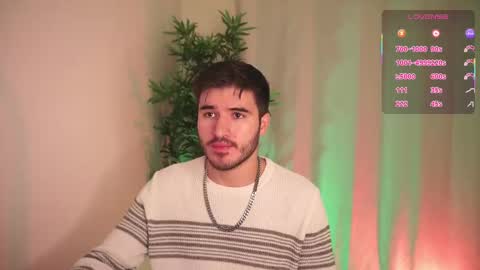 Snapshot of t0ny_wylie chatting on December 5, 10:24 am t0ny_wylie online show from December 5, 10:24 am