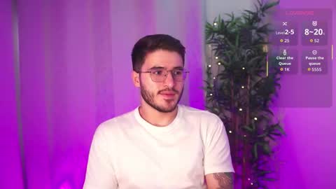 t0ny_wylie online show from March 28, 7:13 pm