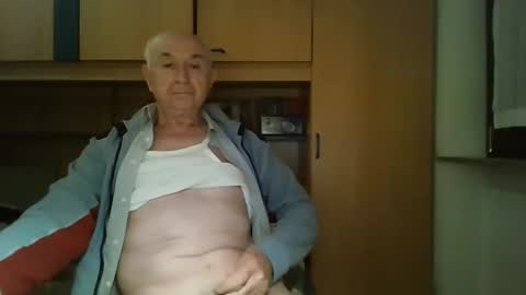 Snapshot of t5519t chatting on October 4, 2:09 am t5519t online show from October 4, 2:09 am