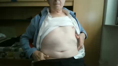Snapshot of t5519t chatting on October 9, 11:52 am t5519t online show from October 9, 11:52 am