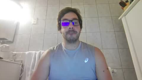 Snapshot of t_fuenzalida chatting on December 17, 2:06 am t_fuenzalida online show from December 17, 2:06 am