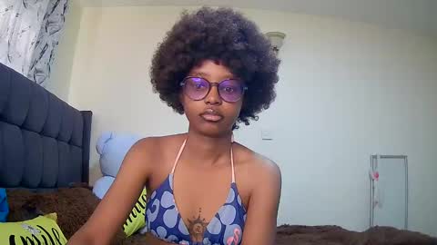 Snapshot of t_okyo chatting on December 7, 6:21 am TOKYO online show from December 7, 6:21 am