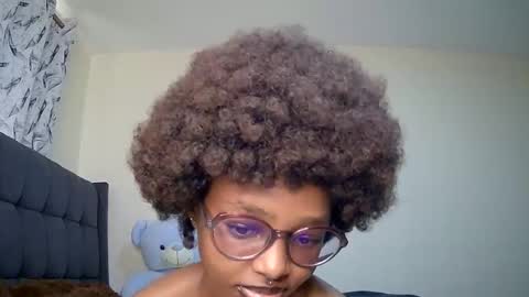 Snapshot of t_okyo chatting on December 14, 7:29 am TOKYO online show from December 14, 7:29 am