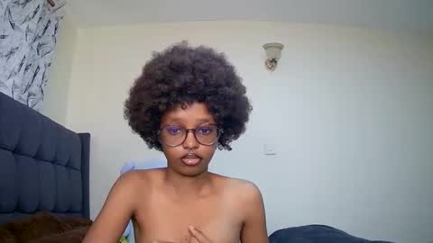 Snapshot of t_okyo chatting on December 15, 7:35 am TOKYO online show from December 15, 7:35 am