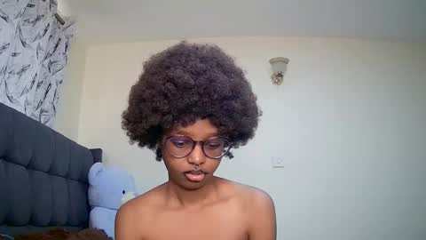 Snapshot of t_okyo chatting on December 17, 7:29 am TOKYO online show from December 17, 7:29 am