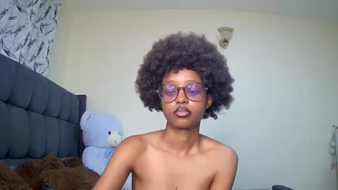 Snapshot of t_okyo chatting on December 22, 10:06 am TOKYO online show from December 22, 10:06 am