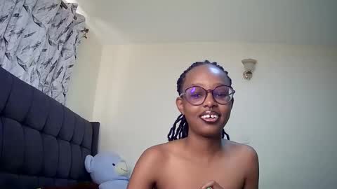 Snapshot of t_okyo chatting on January 10, 8:18 am TOKYO online show from January 10, 8:18 am