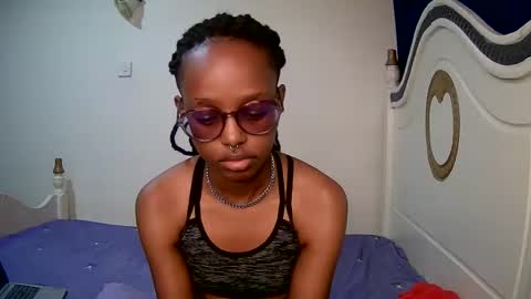 Snapshot of t_okyo chatting on January 28, 12:00 pm TOKYO online show from January 28, 12:00 pm