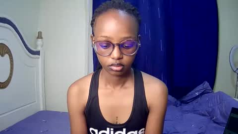 Snapshot of t_okyo chatting on February 18, 5:20 am TOKYO online show from February 18, 5:20 am