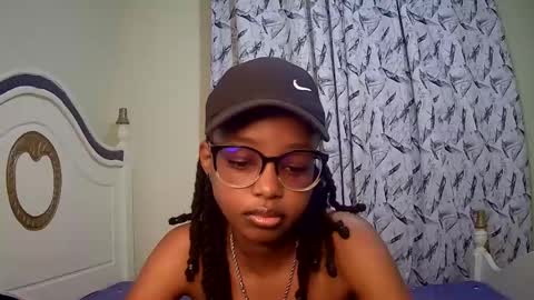 Snapshot of t_okyo chatting on March 4, 5:21 am TOKYO online show from March 4, 5:21 am