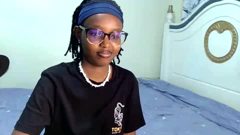 Snapshot of t_okyo chatting on September 11, 6:35 am TOKYO online show from September 11, 6:35 am