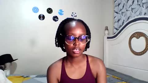 Snapshot of t_okyo chatting on October 3, 7:49 am TOKYO online show from October 3, 7:49 am