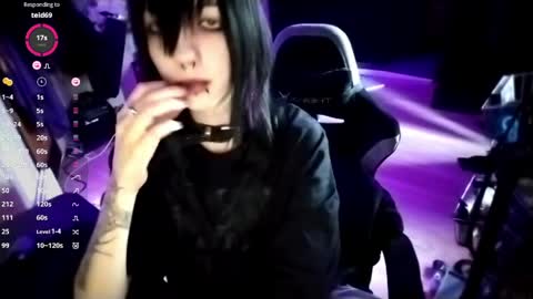 Lina online show from April 19, 3:11 pm