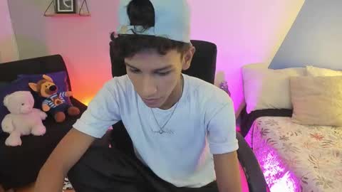 Snapshot of tachi00 chatting on March 4, 8:26 pm Tashi00 online show from March 4, 8:26 pm