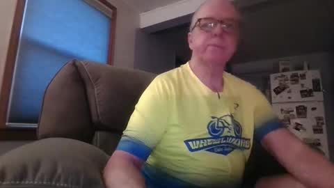 tacrunner66_ online show from November 9, 3:10 pm