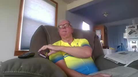 tacrunner66_ online show from April 19, 8:22 pm