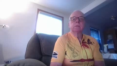 tacrunner66_ online show from June 2, 1:35 pm