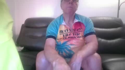 tacrunner66_ online show from July 25, 2:03 pm