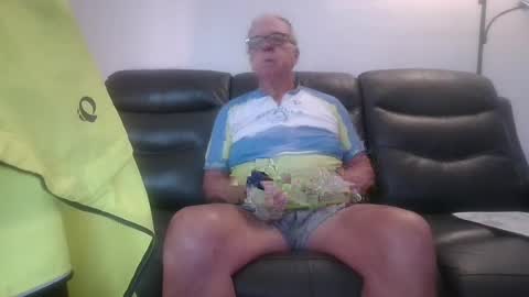 tacrunner66_ online show from July 27, 2:35 pm