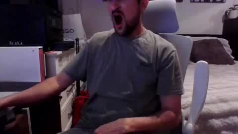 tahoerider6 online show from March 7, 3:58 am