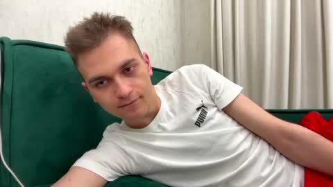 Snapshot of tai_fun chatting on May 23, 6:07 am Alex online show from May 23, 6:07 am