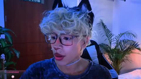 taichi online show from October 17, 1:57 pm