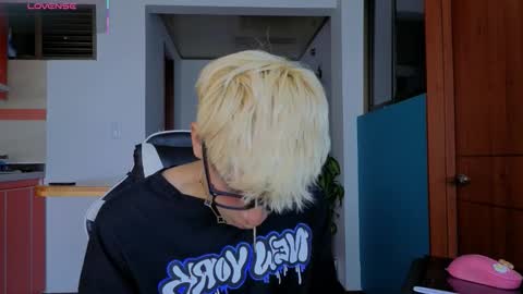 taichi online show from February 10, 2:54 pm