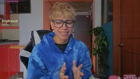 taichi online show from February 18, 3:30 pm