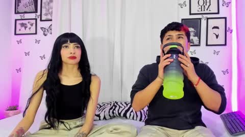 Snapshot of tainy_n_harley chatting on December 4, 8:34 am Liam and Juli online show from December 4, 8:34 am