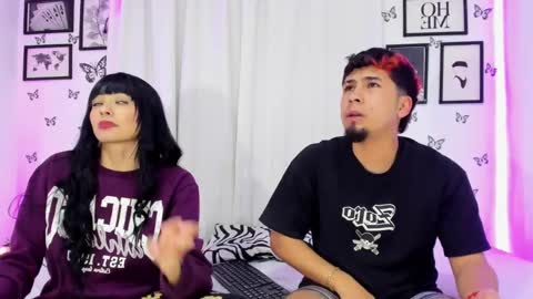 Snapshot of tainy_n_harley chatting on December 5, 8:55 am Liam and Juli online show from December 5, 8:55 am